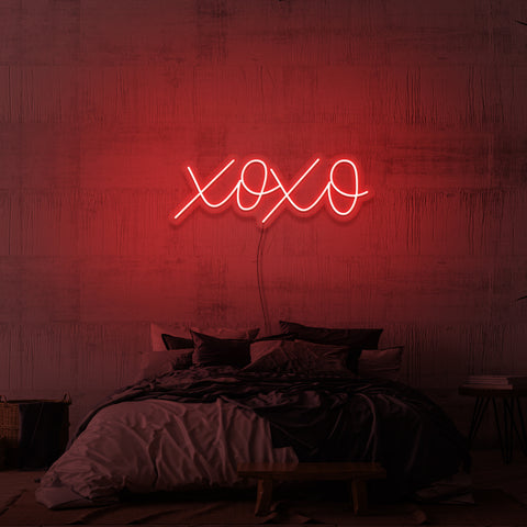 "XOXO" NEON SKILT